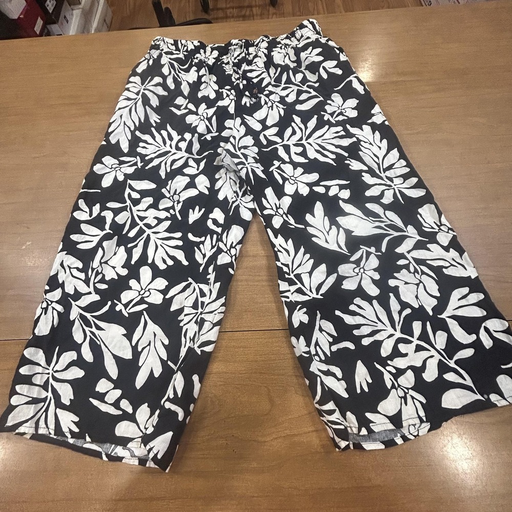 Christian Siriano New York Capri Pants Womens 1X Black Floral Linen Blend Crop